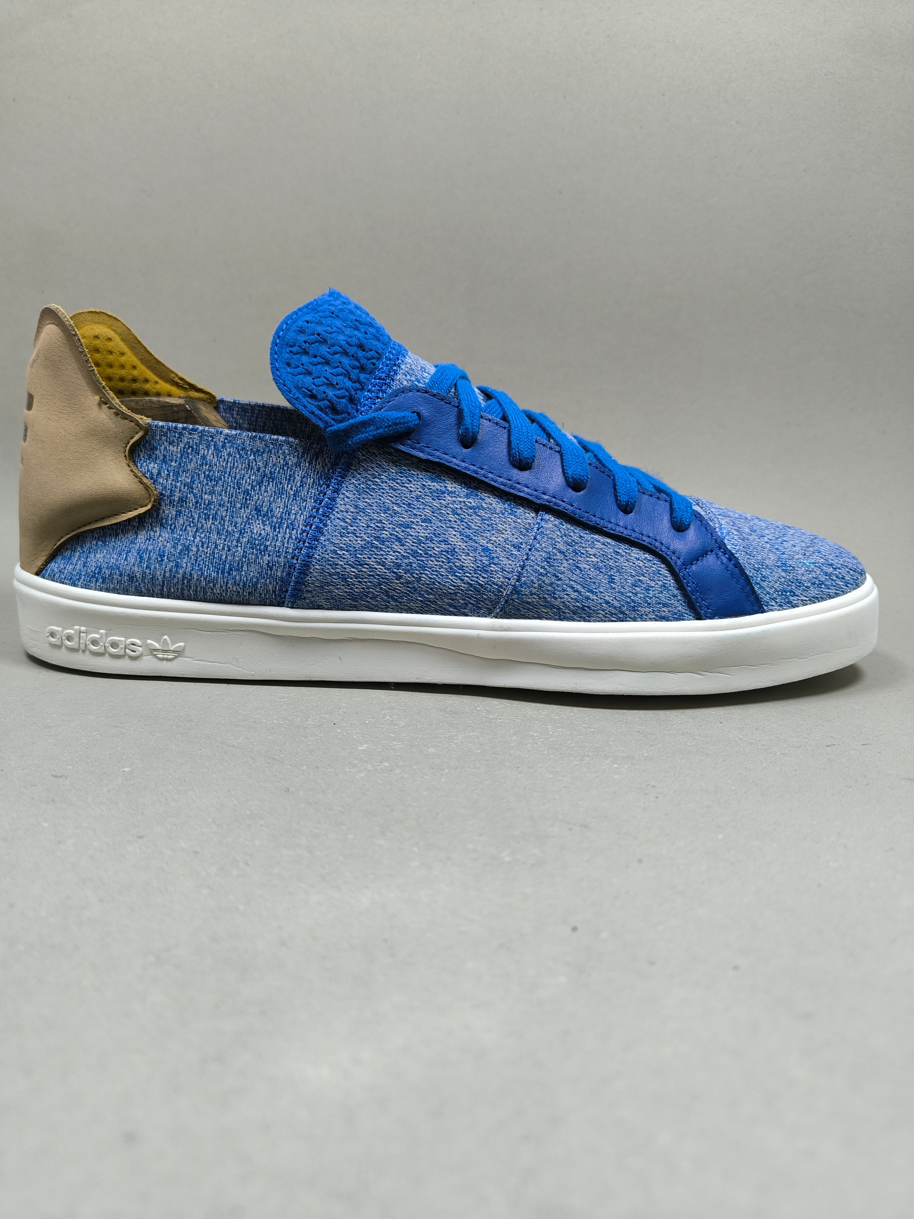 Adidas Pharell William . Size : EUR  46 | Premium