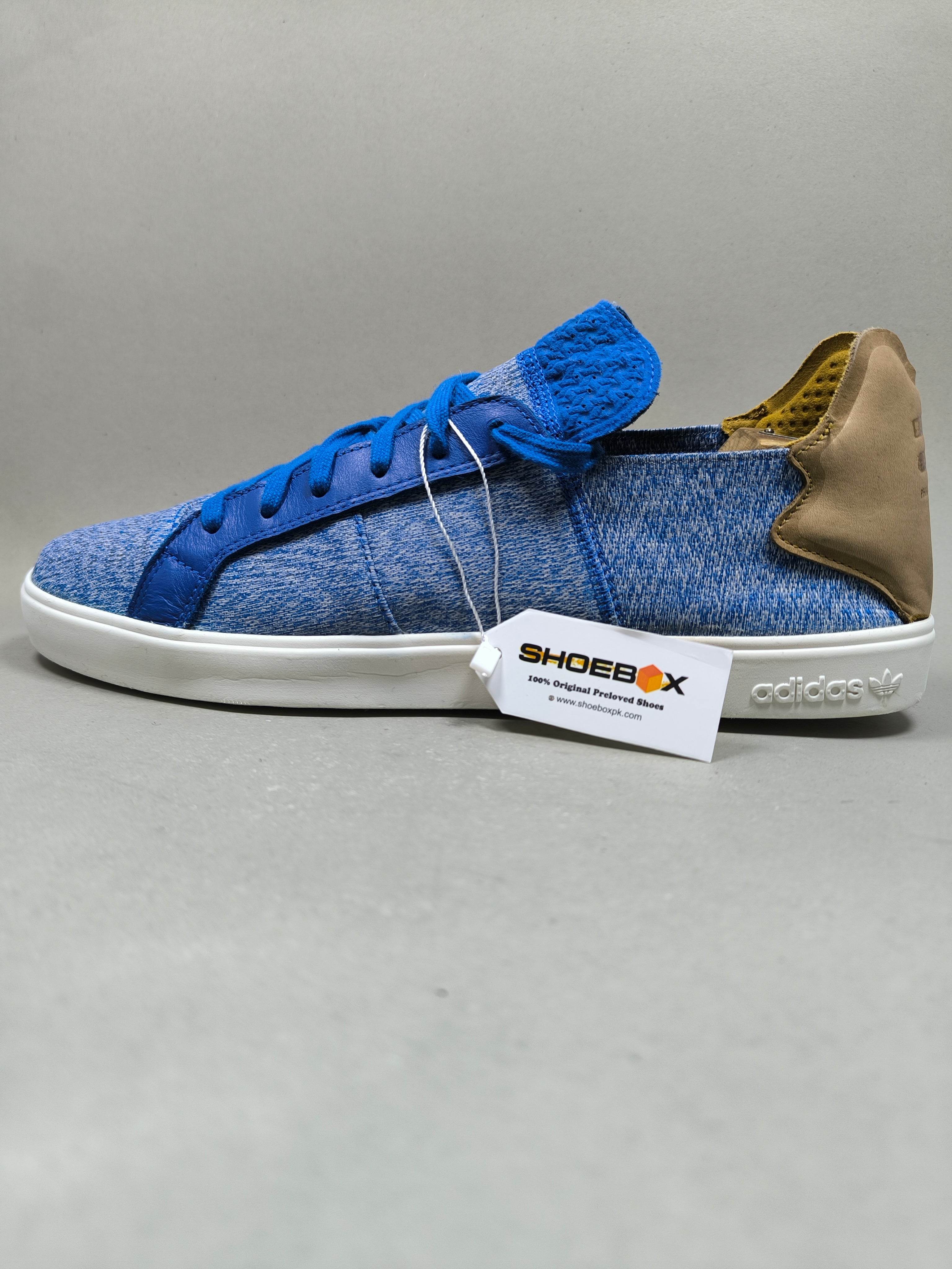 Adidas Pharell William . Size : EUR  46 | Premium