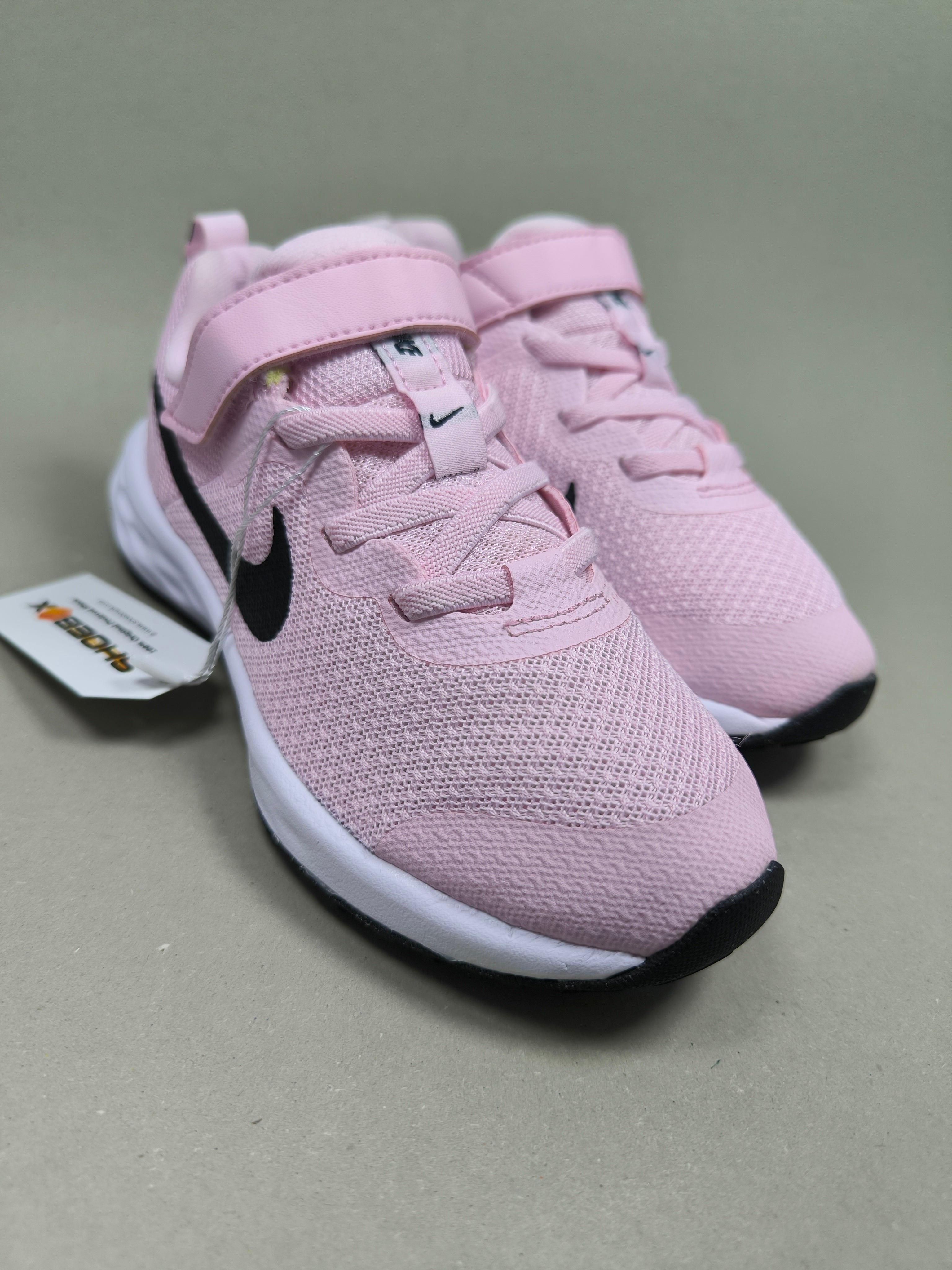 Nike Revolution 6 . Size : EUR  29 | Premium+