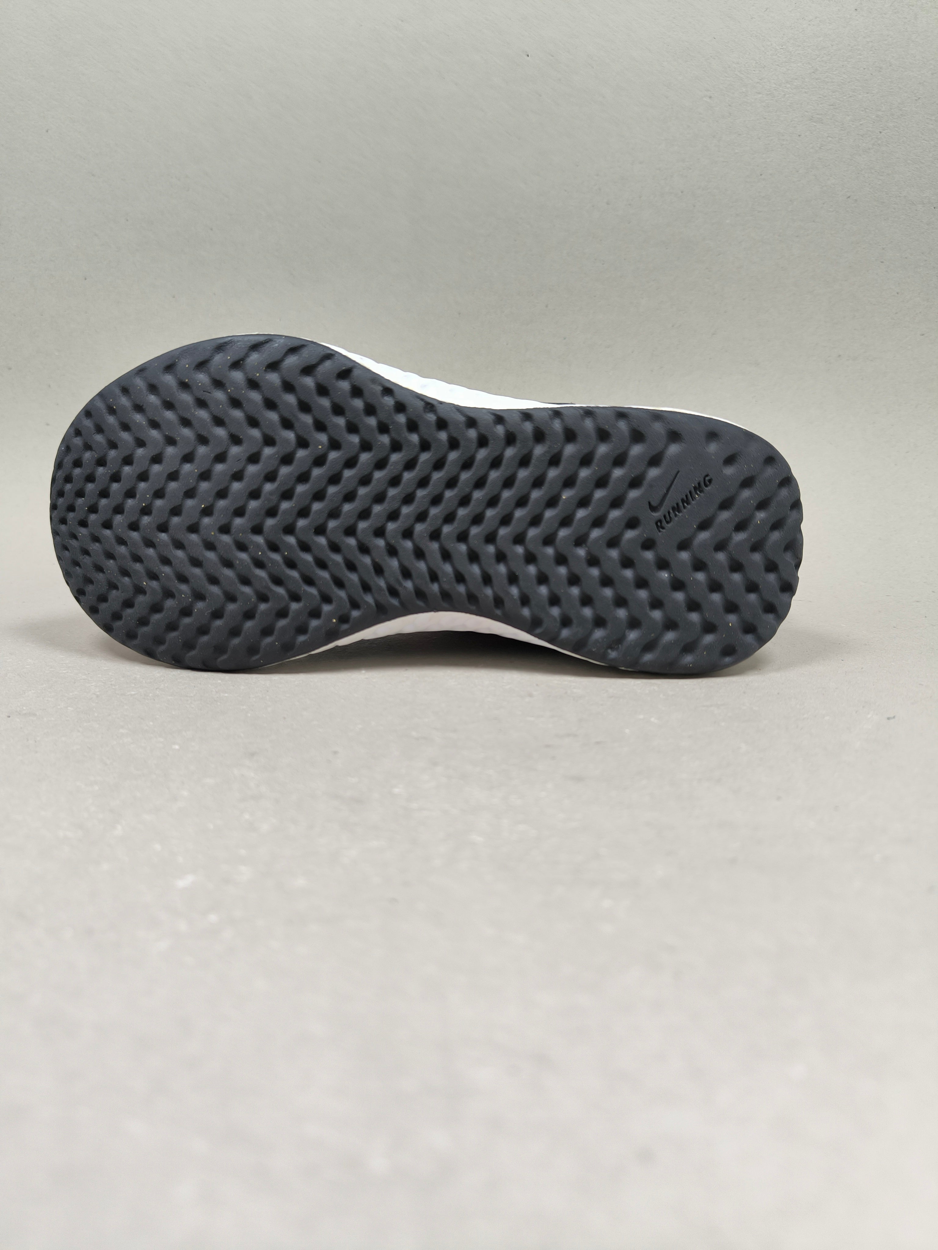 Nike Revolution . Size : EUR  28 | Excellent+