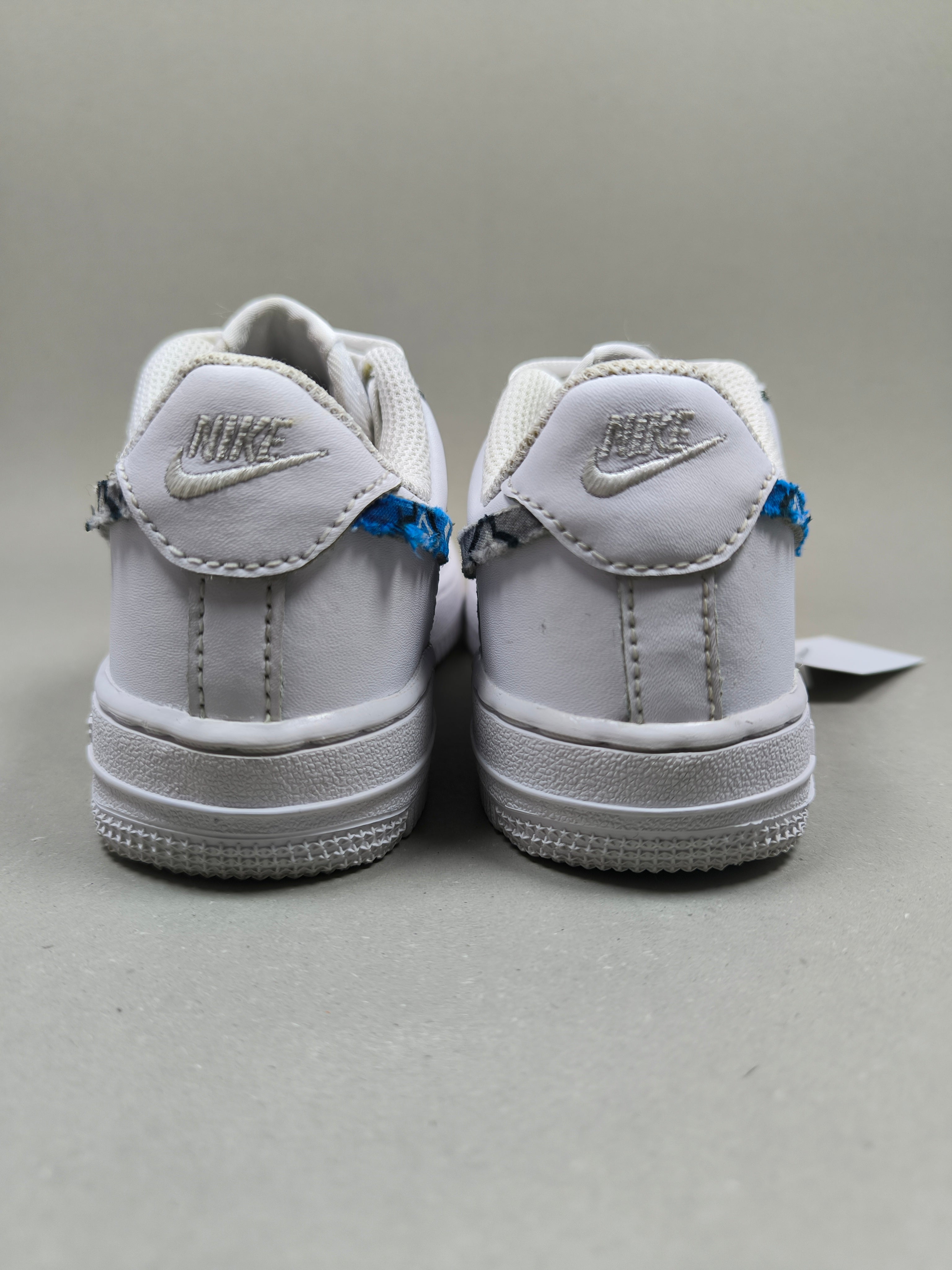 Nike Air Force 1 Blue Paisley . Size  : EUR  28 | Premium