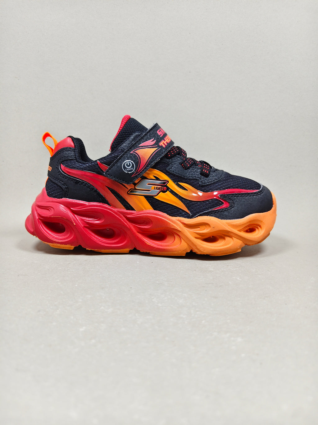 Skechers Thermo Flash . Size : EUR  32 | Premium