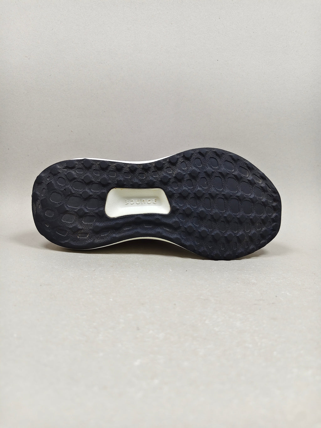 Adidas U Bounce . Size : EUR  30 | Excellent+