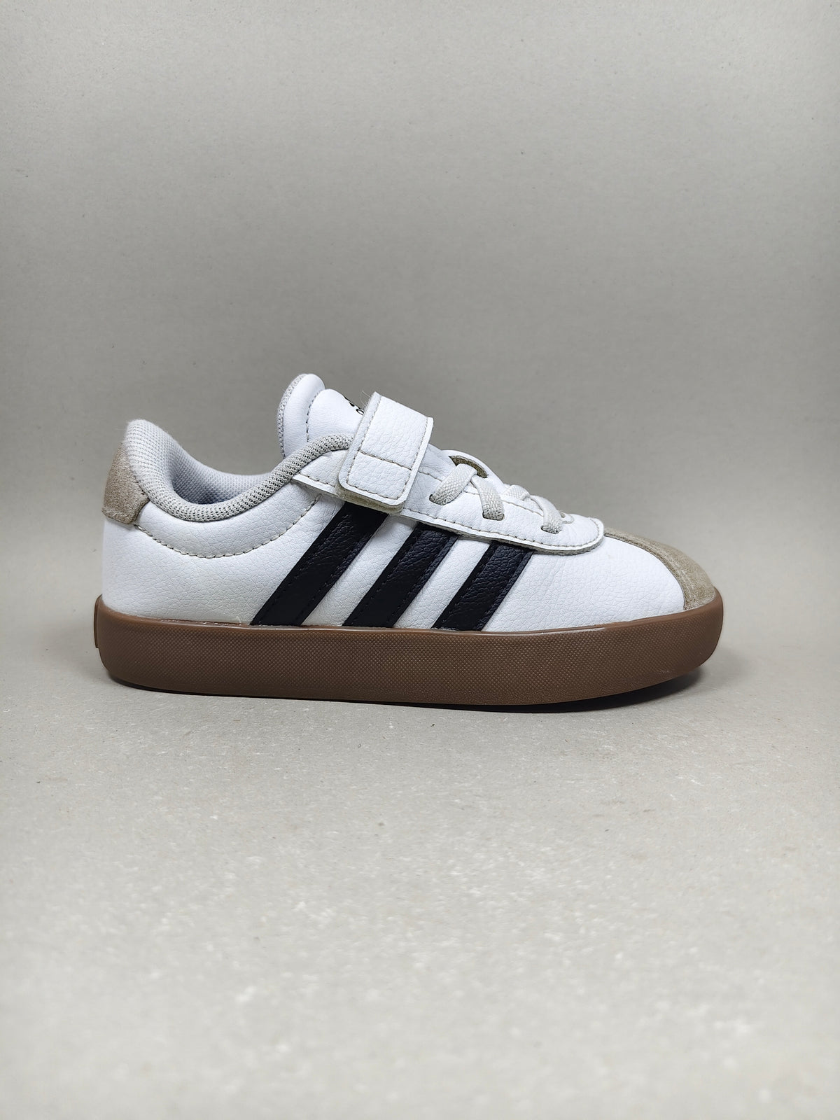 Adidas VL Court . Size : EUR  29 | Premium
