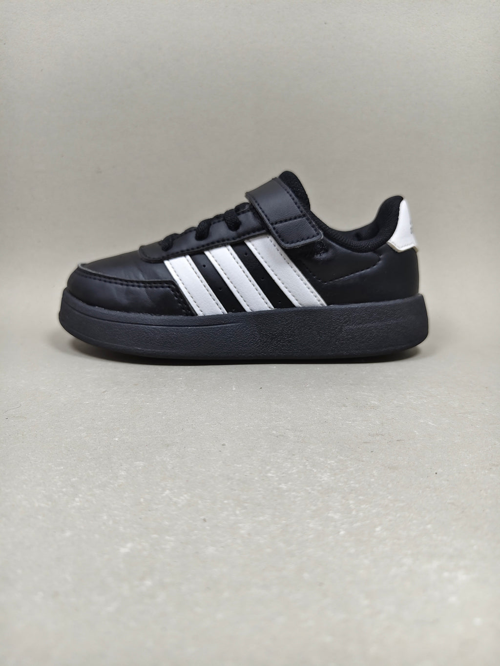 Adidas Breaknet . Size : EUR  28 | Excellent+