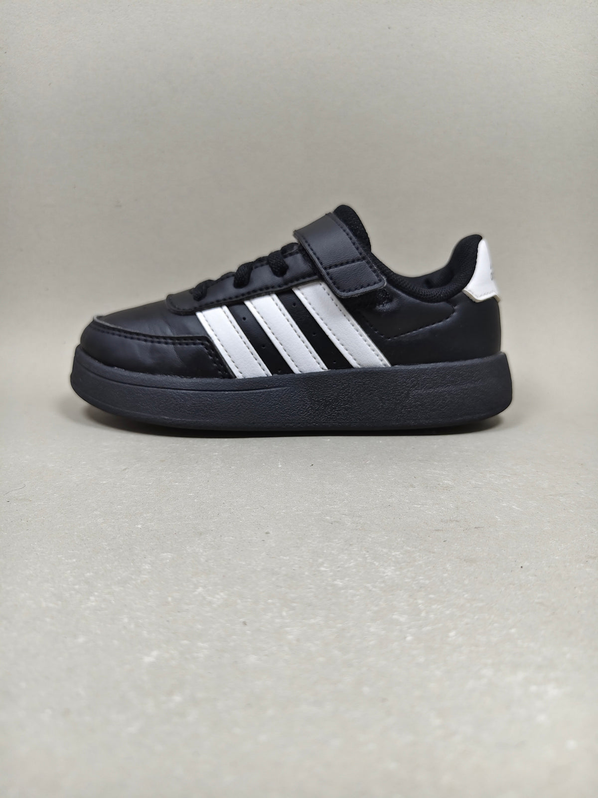 Adidas Breaknet . Size : EUR  28 | Excellent+