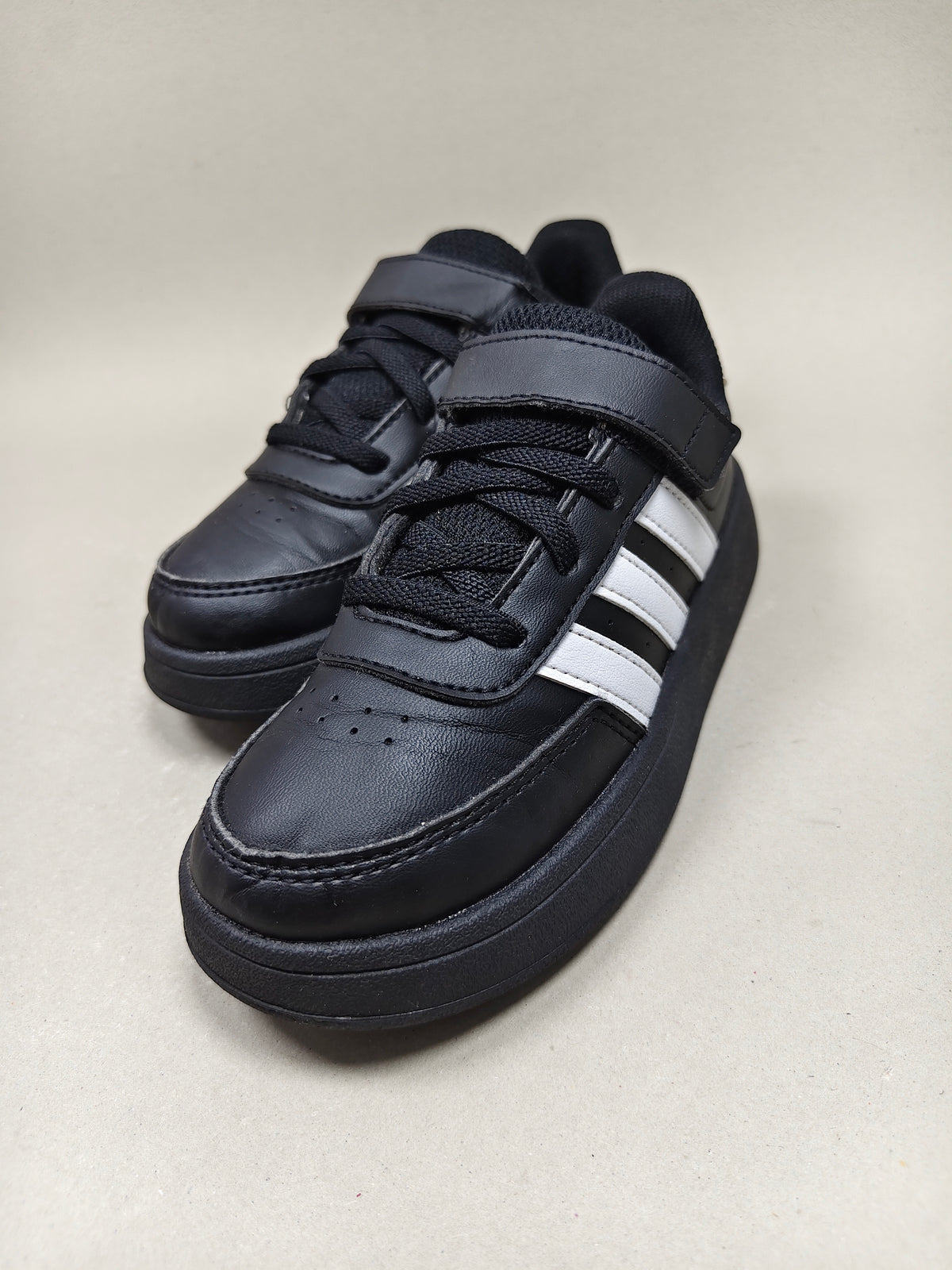 Adidas Breaknet . Size : EUR  28 | Excellent+