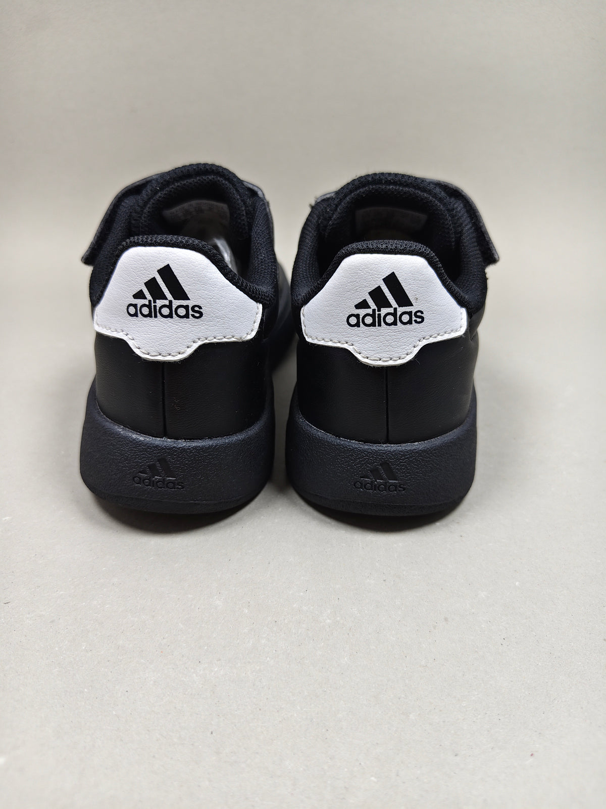 Adidas Breaknet . Size : EUR  28 | Excellent+