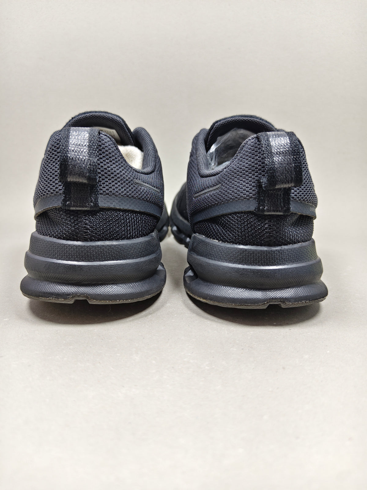 On Cloud Sky Youth . Size : EUR  36 | Premium