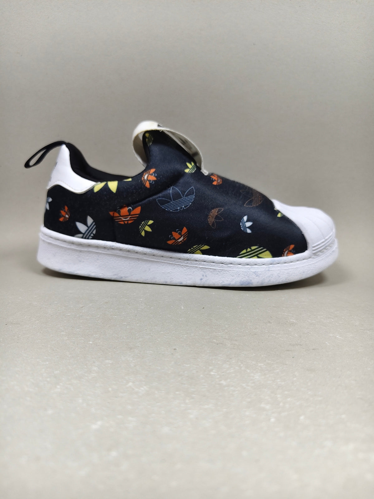 Adidas Super Star . Size : EUR  32 | Premium
