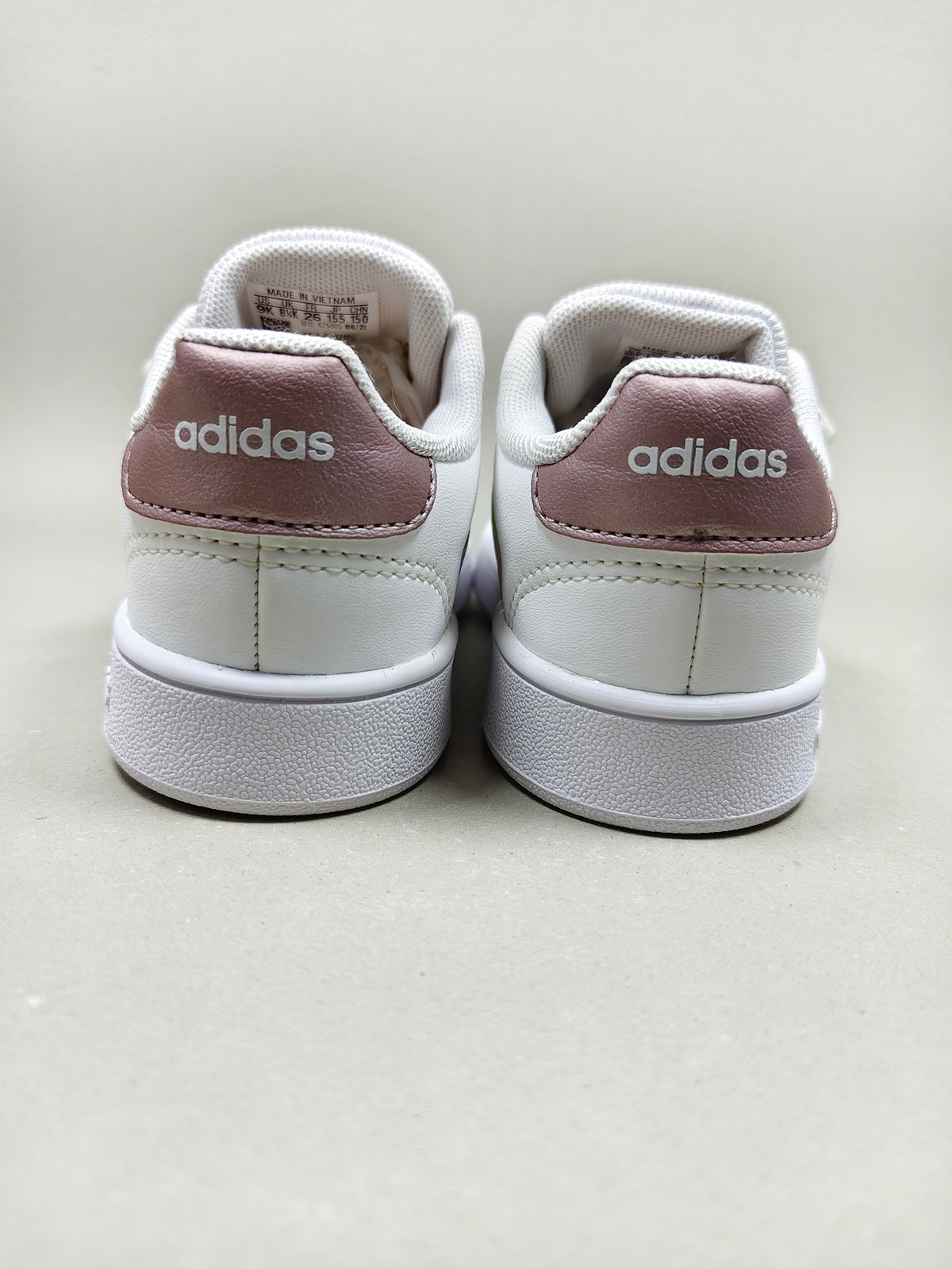 Adidas Grand Court . Size : EUR  26 | Premium