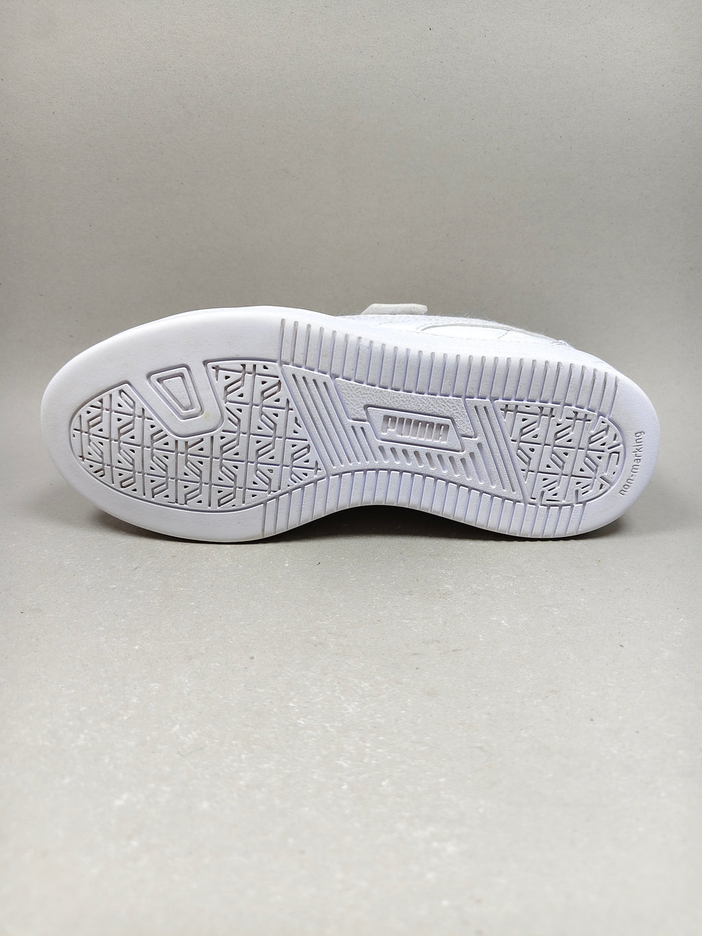 Puma Caven 2.0 . Size : EUR  33 | Premium