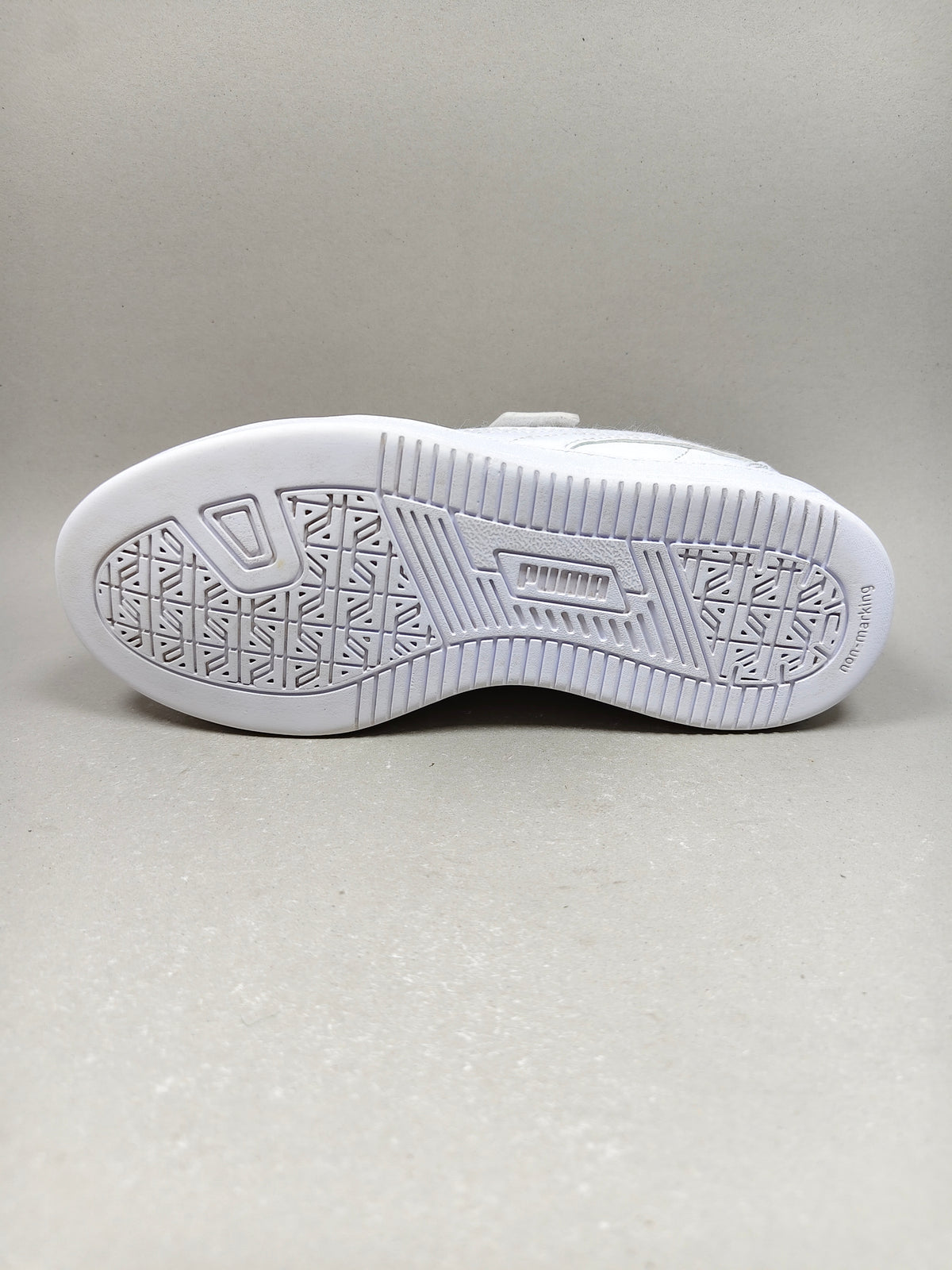 Puma Caven 2.0 . Size : EUR  33 | Premium