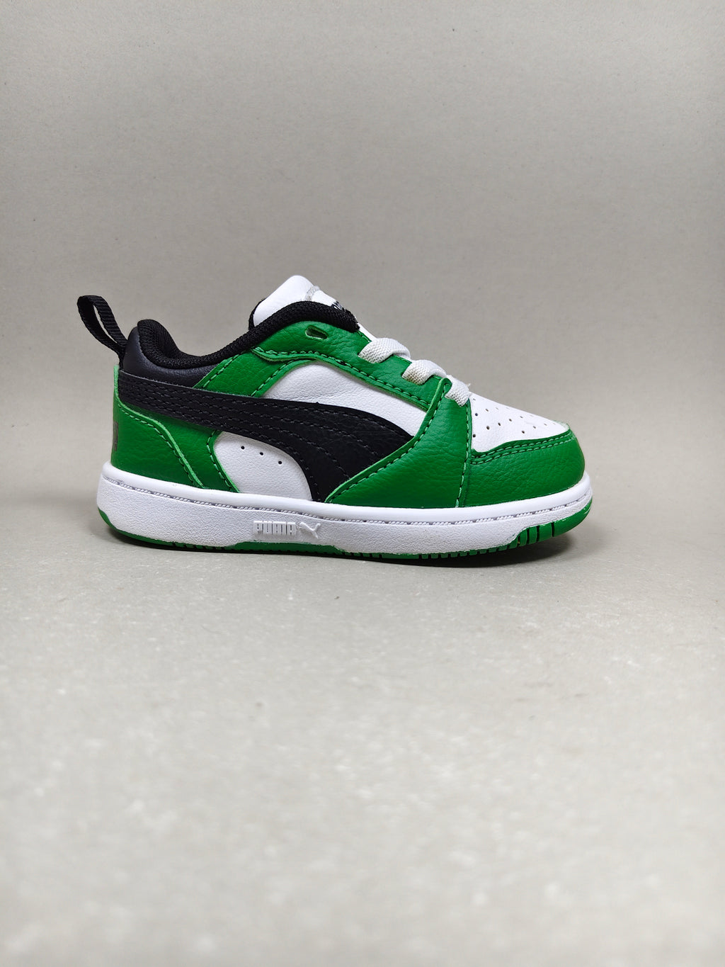 Puma Rebound v6 . Size : EUR  22 | Premium