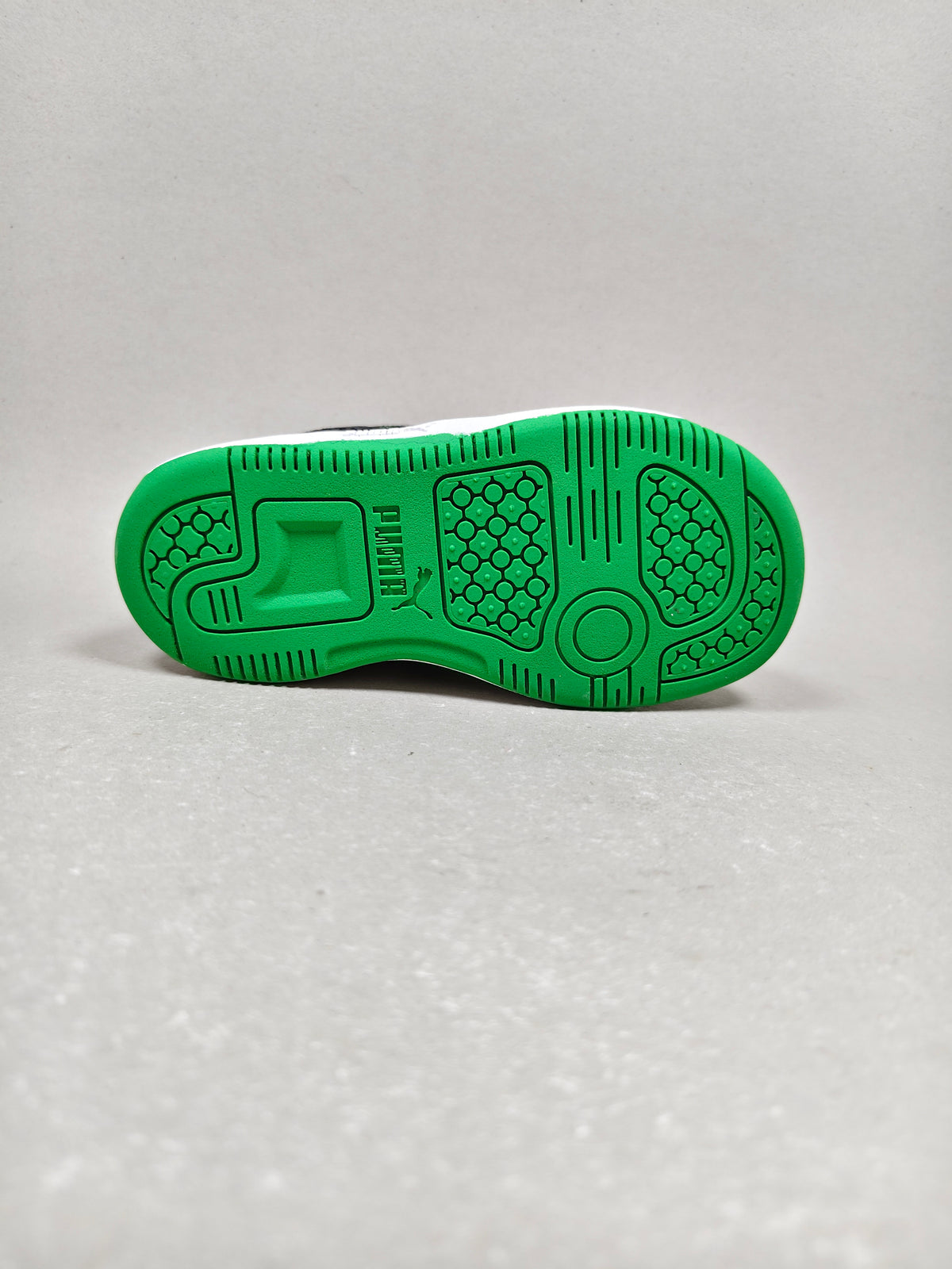 Puma Rebound v6 . Size : EUR  22 | Premium