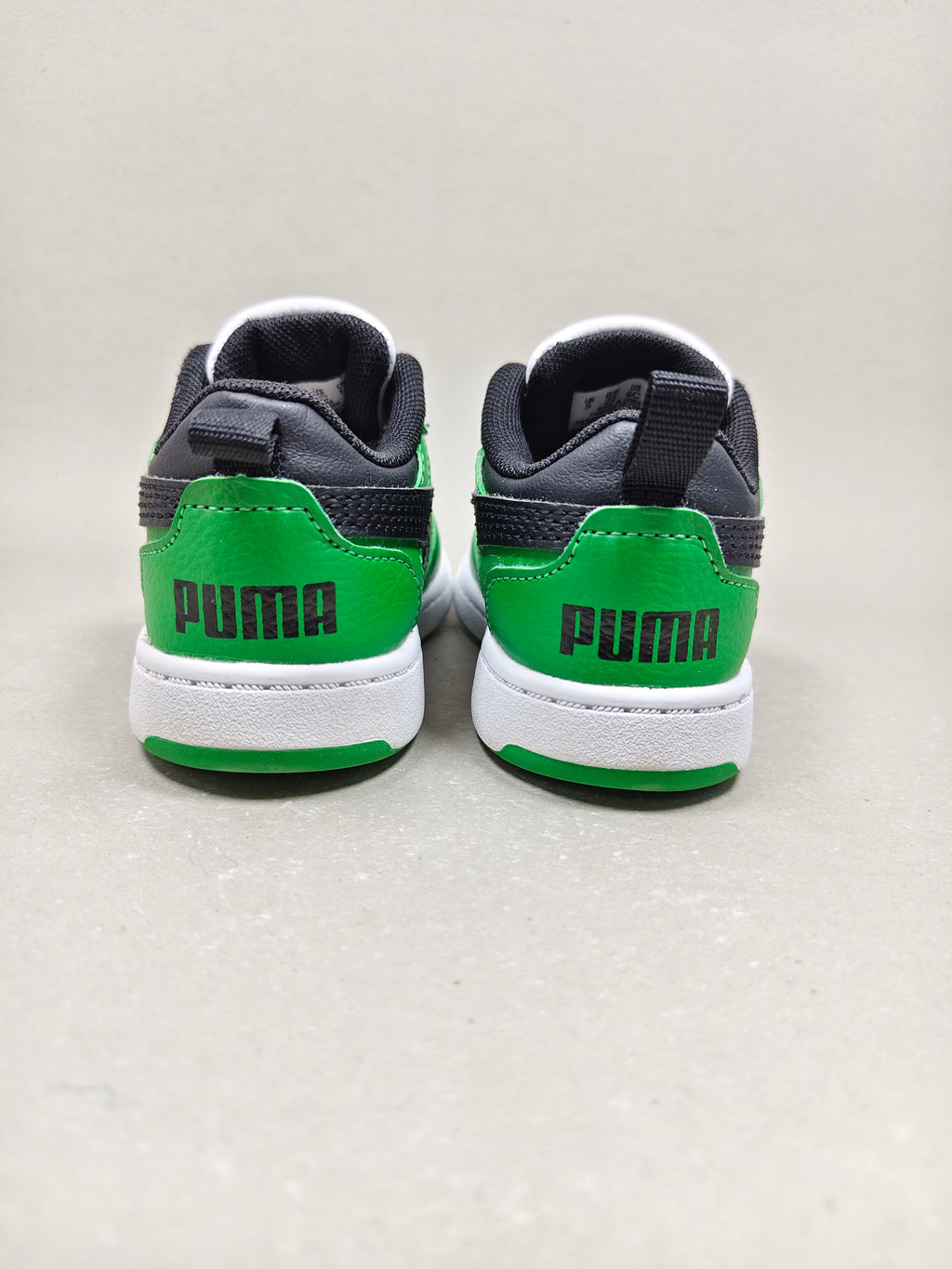 Puma Rebound v6 . Size : EUR  22 | Premium