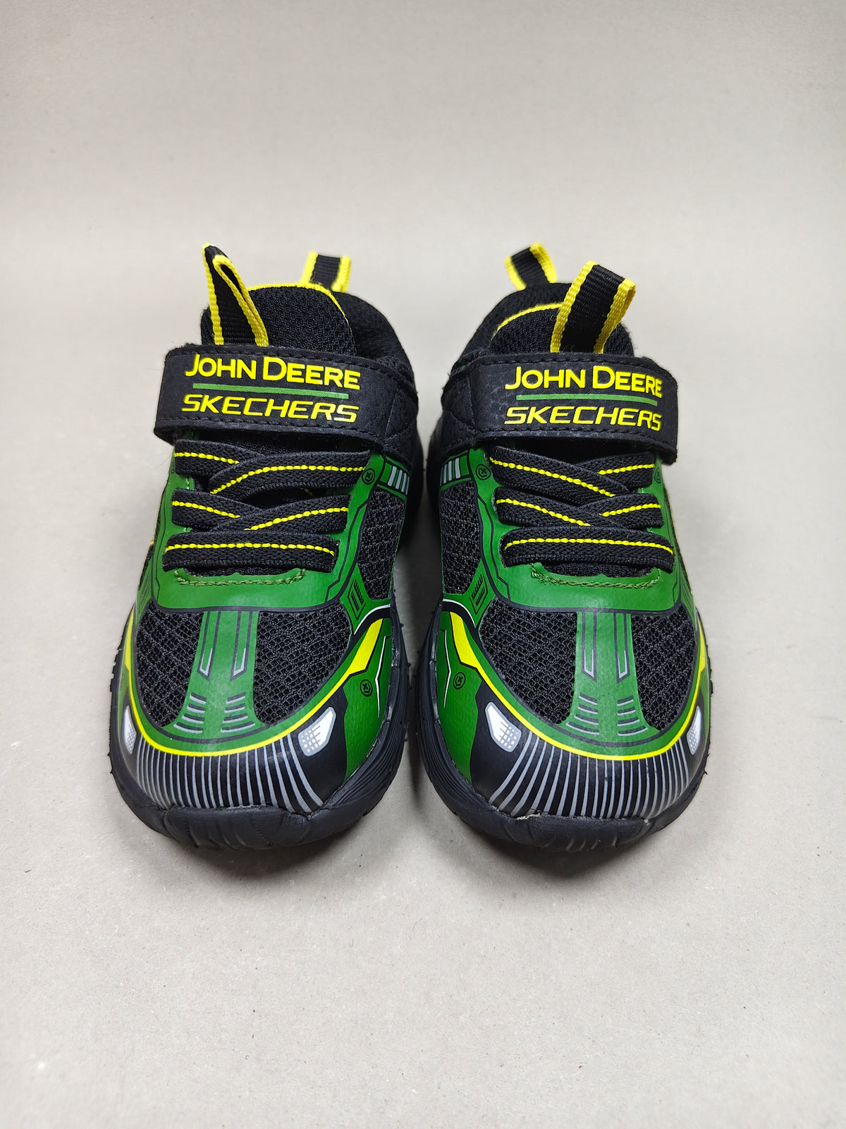 Skechers X John Deere . Size : EUR  23 | Premium