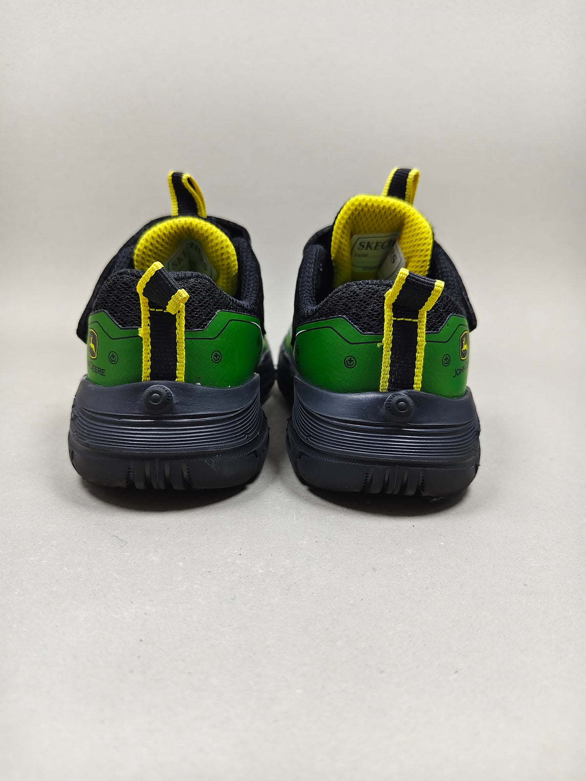Skechers X John Deere . Size : EUR  23 | Premium