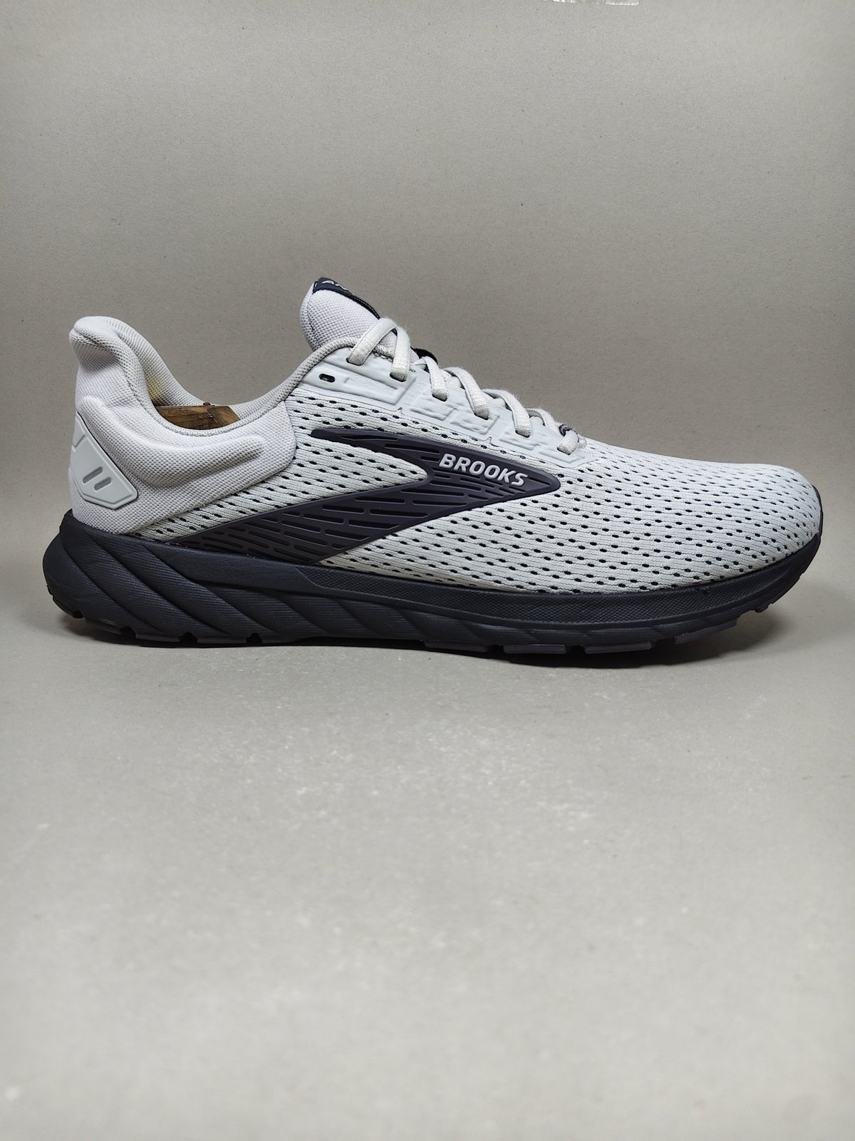 Brooks Anthem 6 . Size : EUR  47.5 | Premium