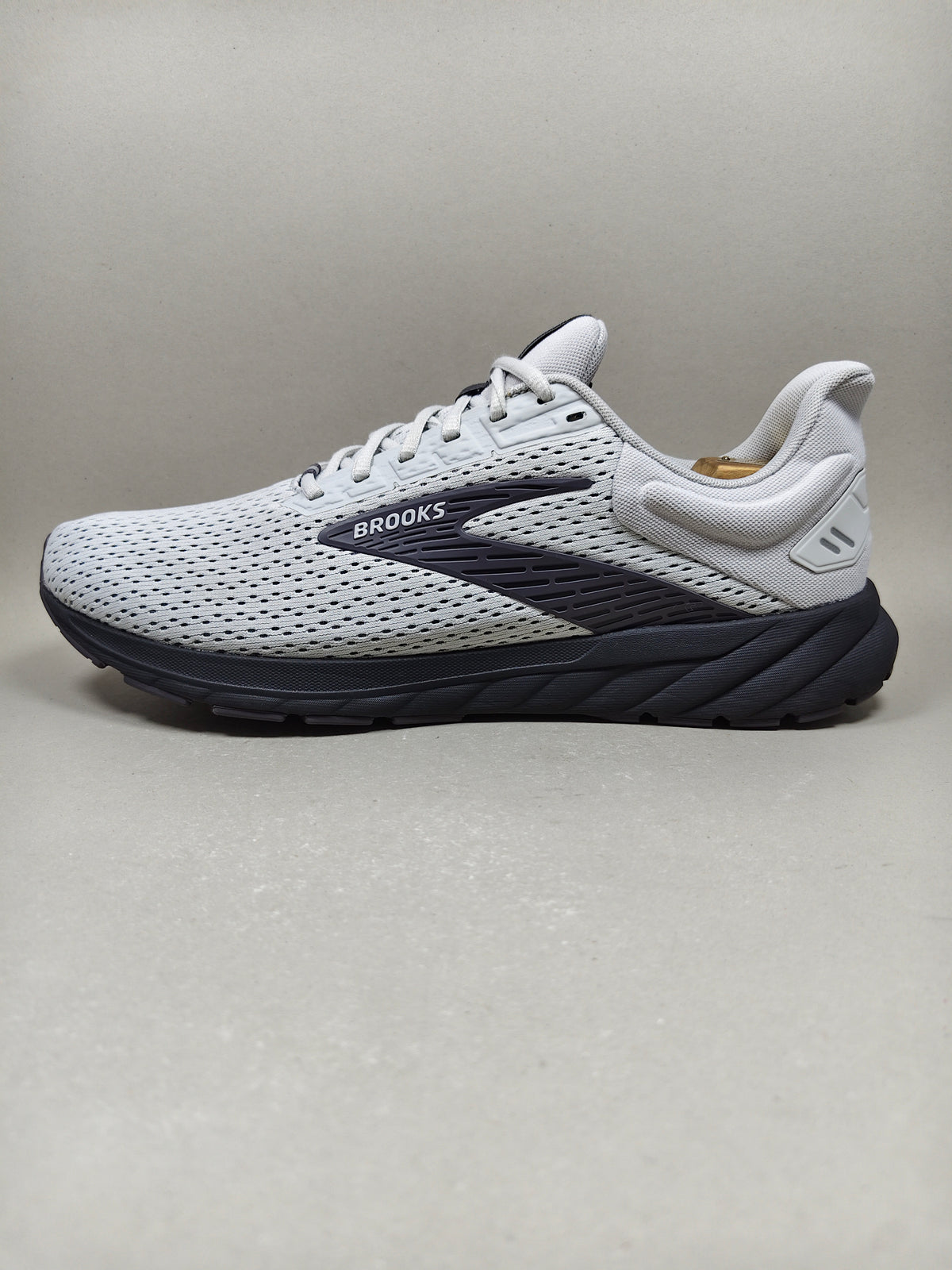 Brooks Anthem 6 . Size : EUR  47.5 | Premium