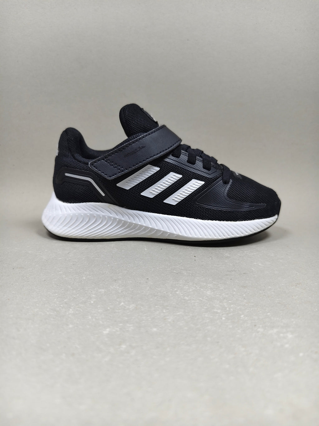 Adidas Run Falcon . Size : EUR  28 | Premium