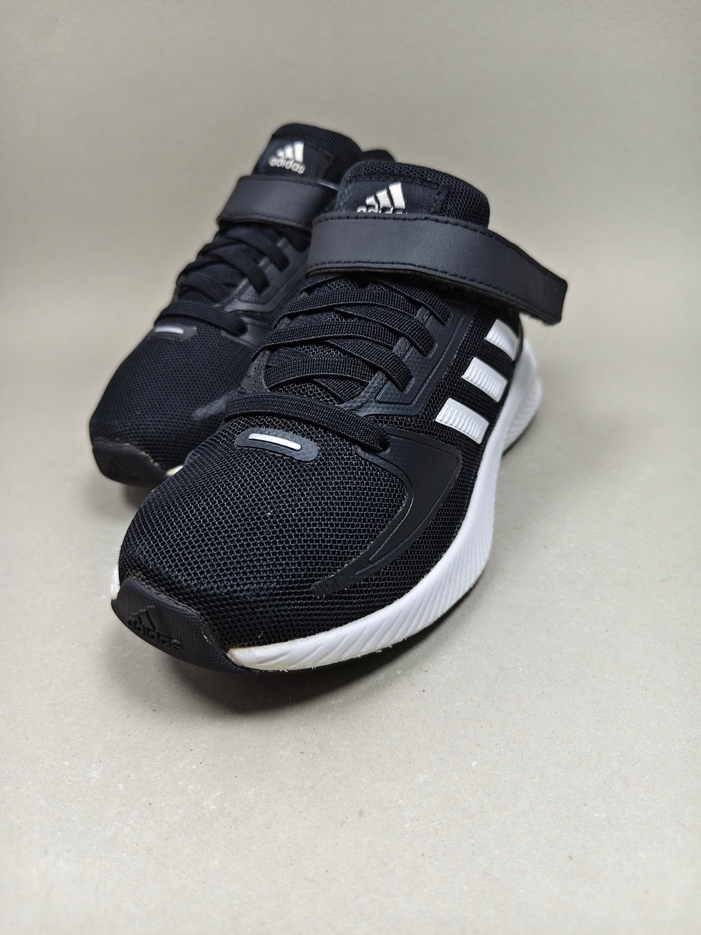 Adidas Run Falcon . Size : EUR  28 | Premium