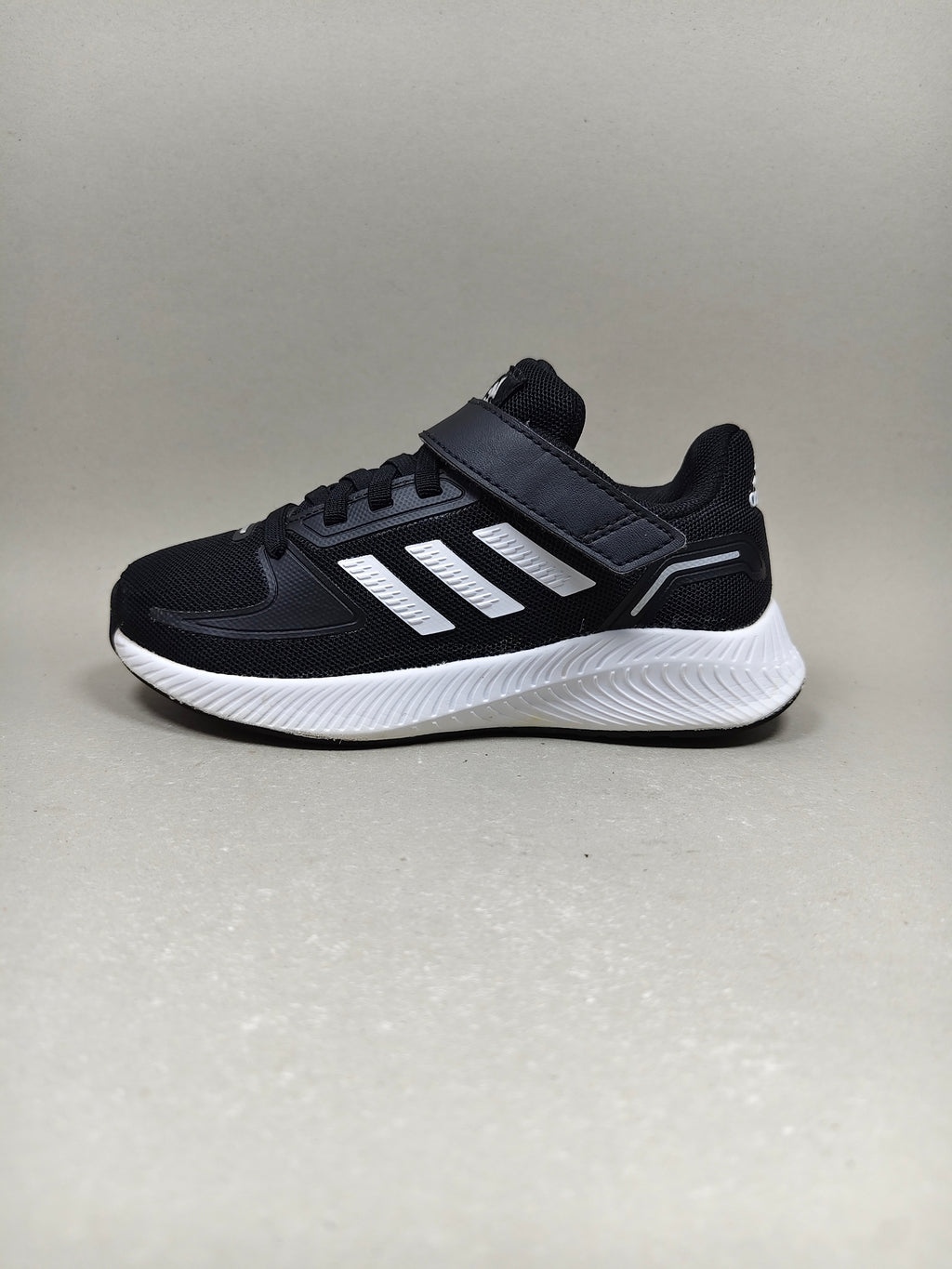 Adidas Run Falcon . Size : EUR  28 | Premium