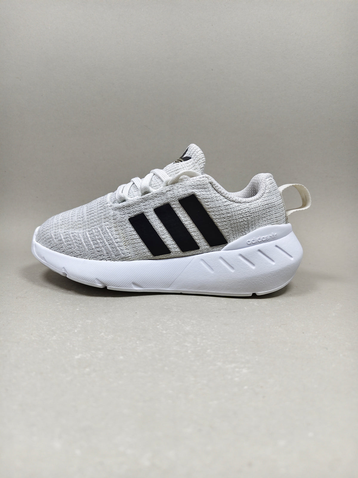 Adidas Swift Run 22 . Size : EUR  28 | Premium