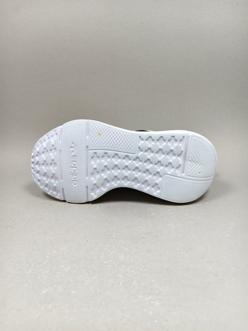 Adidas Swift Run 22 . Size : EUR  28 | Premium