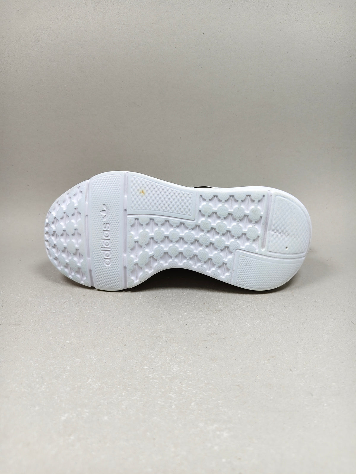 Adidas Swift Run 22 . Size : EUR  28 | Premium
