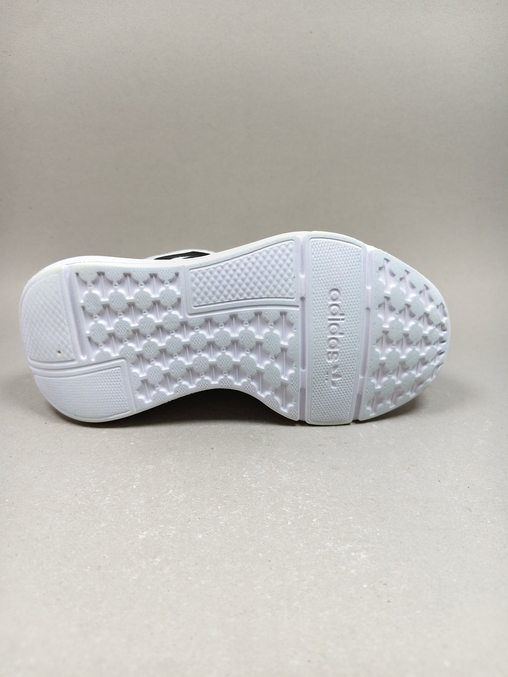 Adidas Swift Run 22 . Size : EUR  28 | Premium