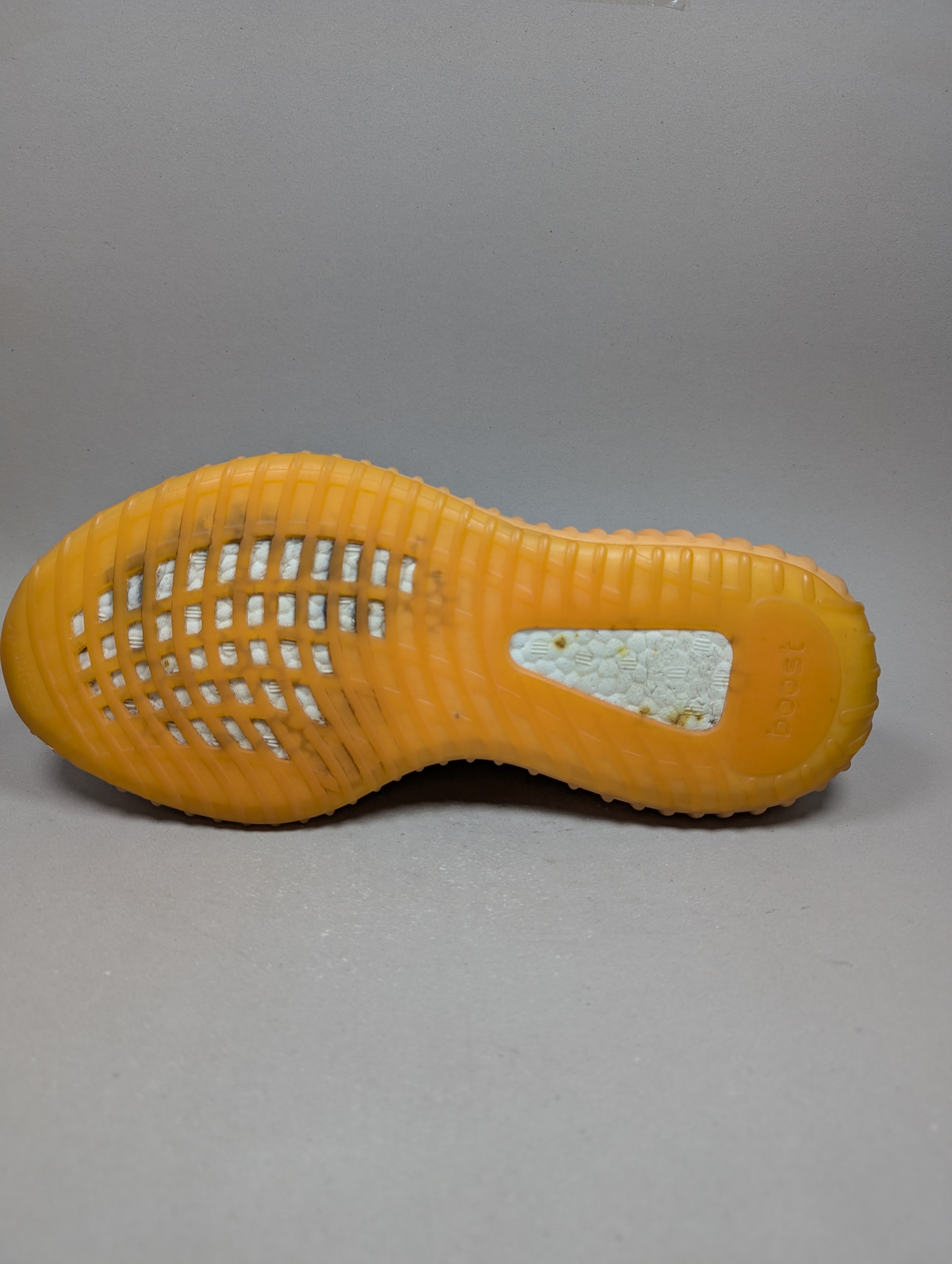 Adidas Yeezy 350 V2 . Size : EUR  44 | Premium