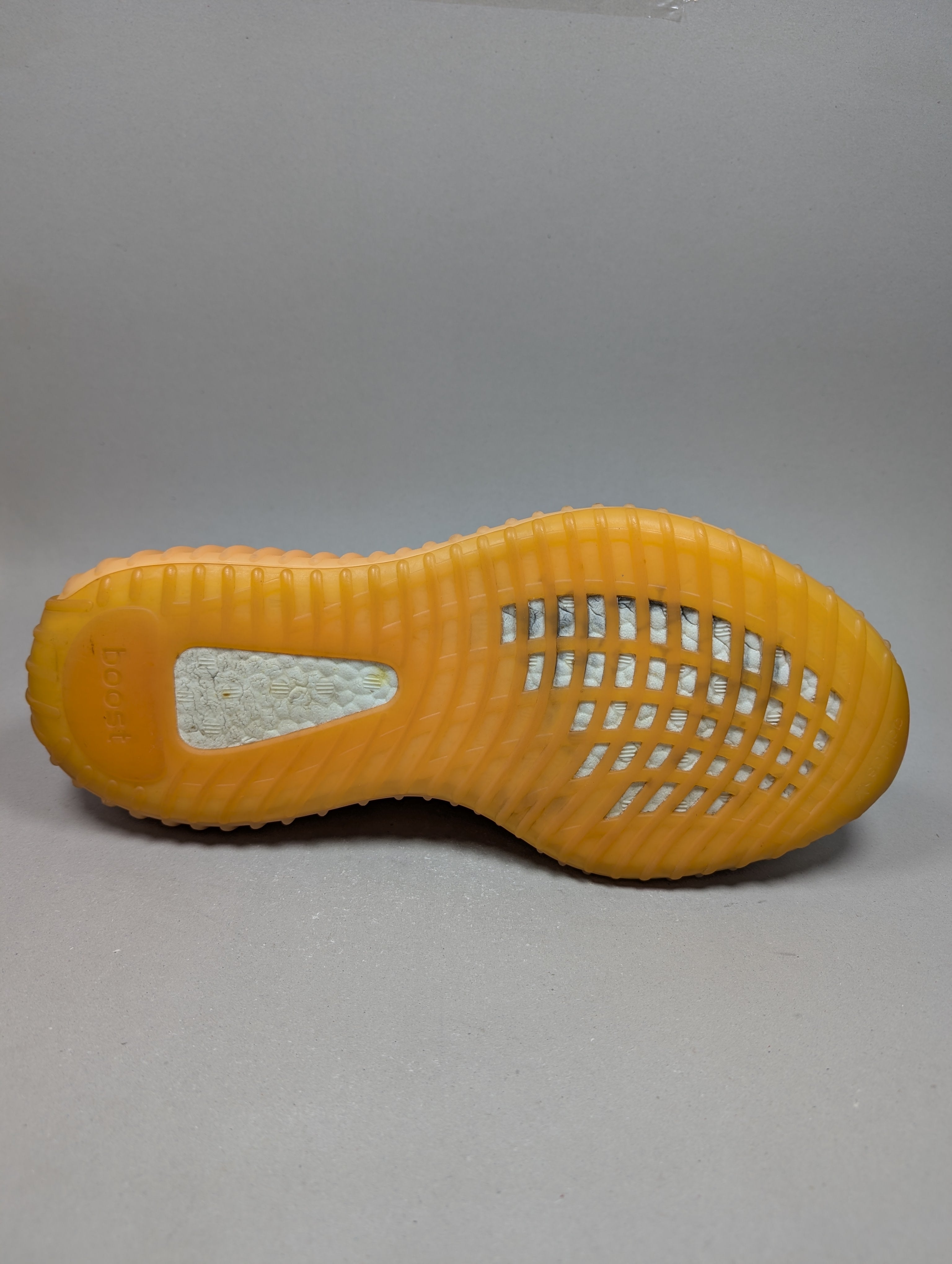 Adidas Yeezy 350 V2 . Size : EUR  44 | Premium