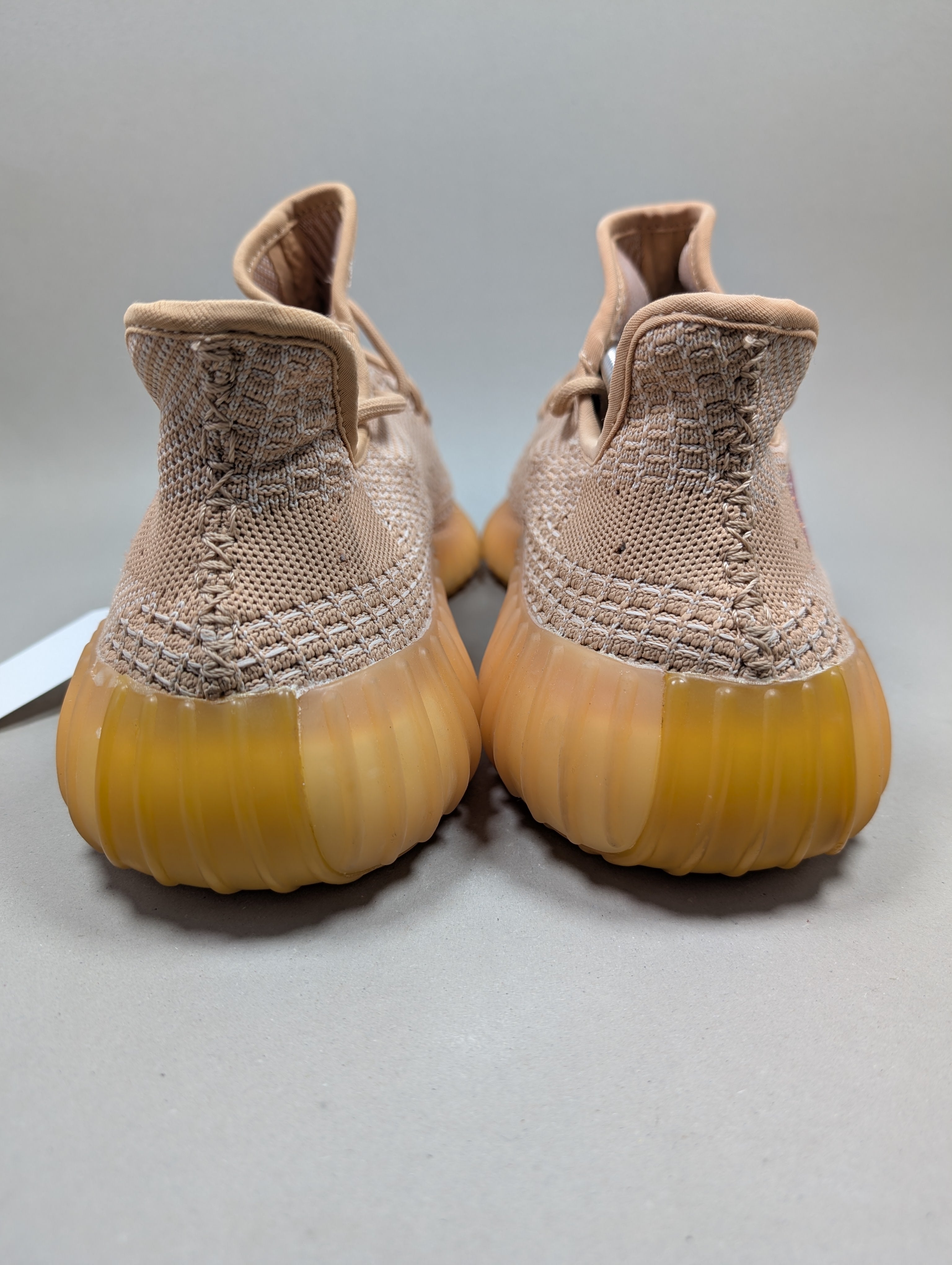 Adidas Yeezy 350 V2 . Size : EUR  44 | Premium